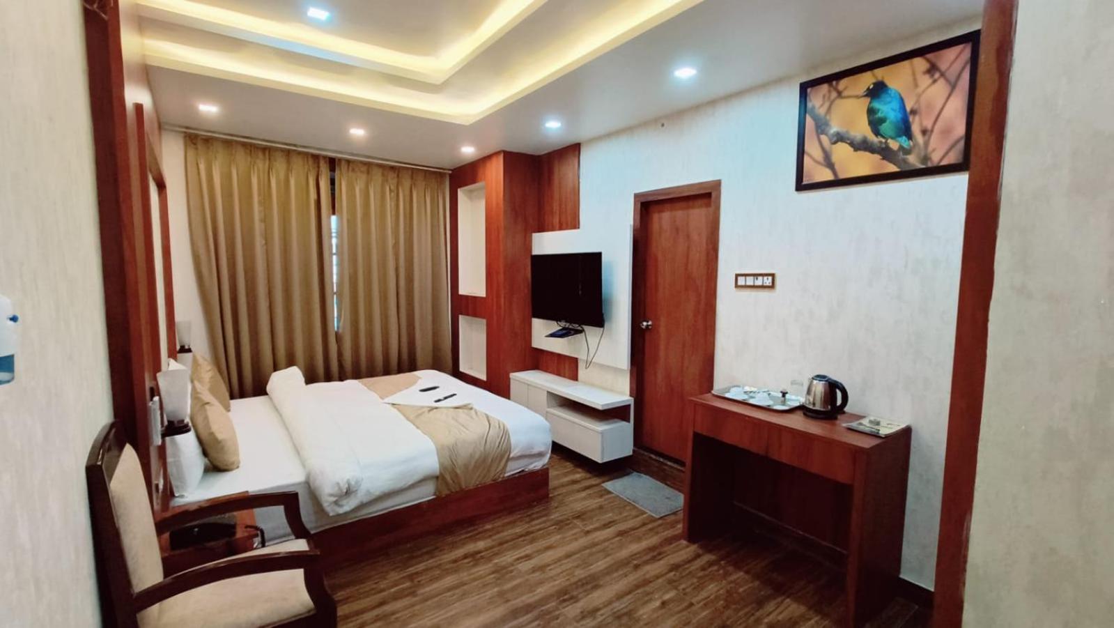 V Square Airport Hotel Lucknow Exterior foto